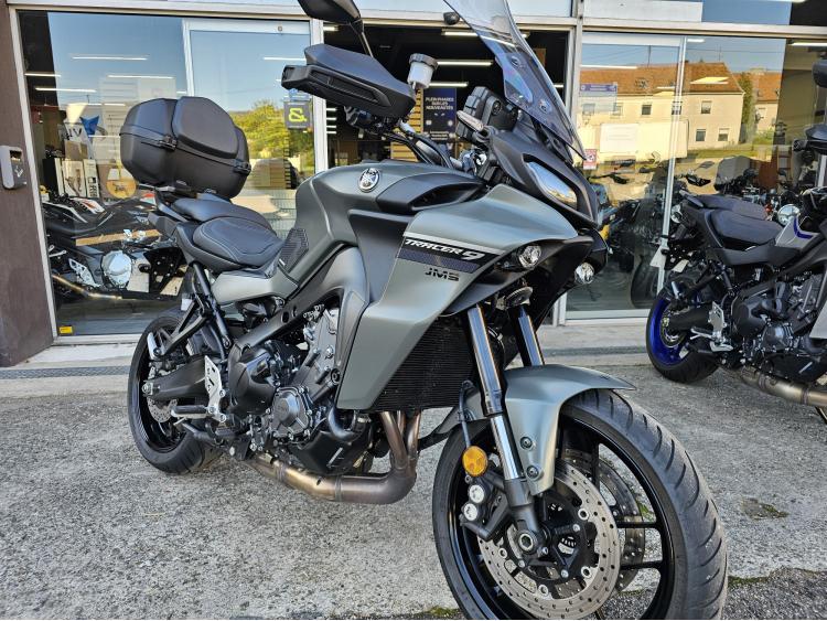 YAMAHA TRACER 9